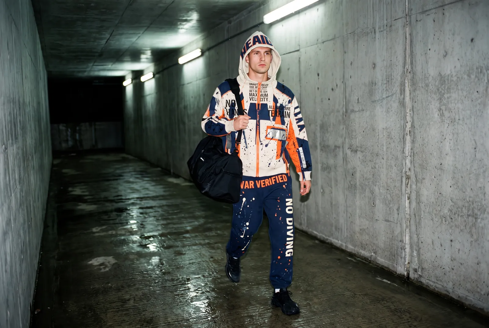 FIELD OPS HEADER Hoodie capsule. Tunnel · Arrival.