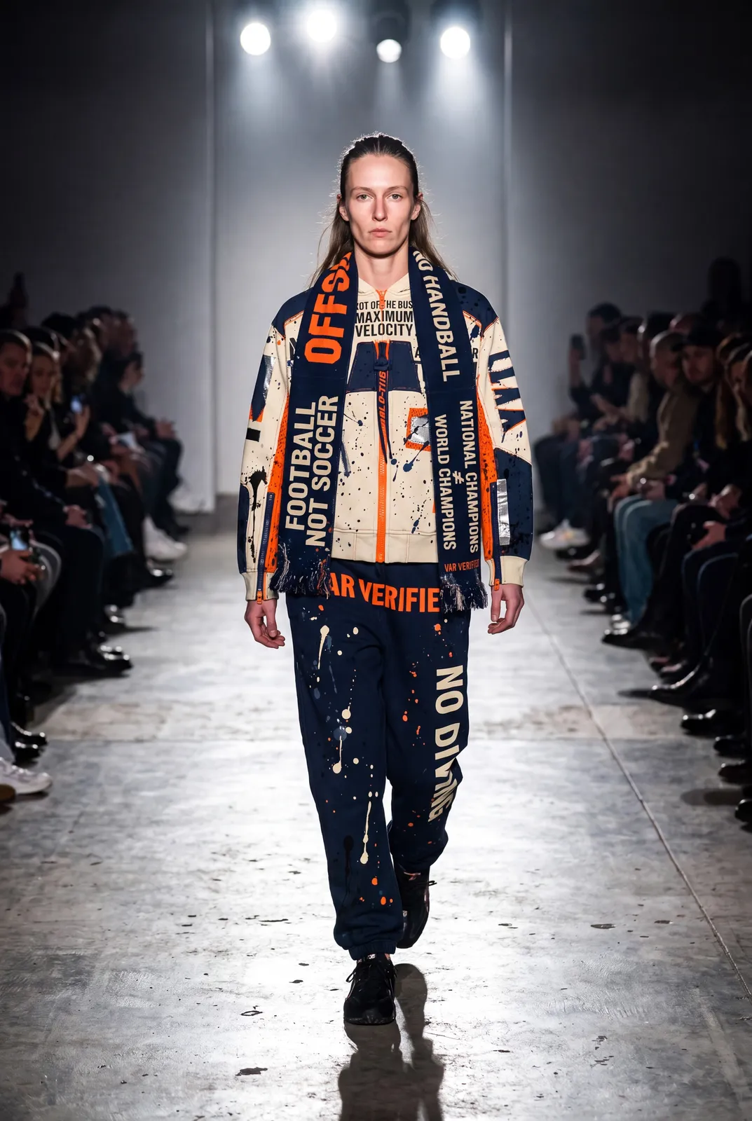FIELD OPS HEADER Hoodie capsule. Runway · Scarf.